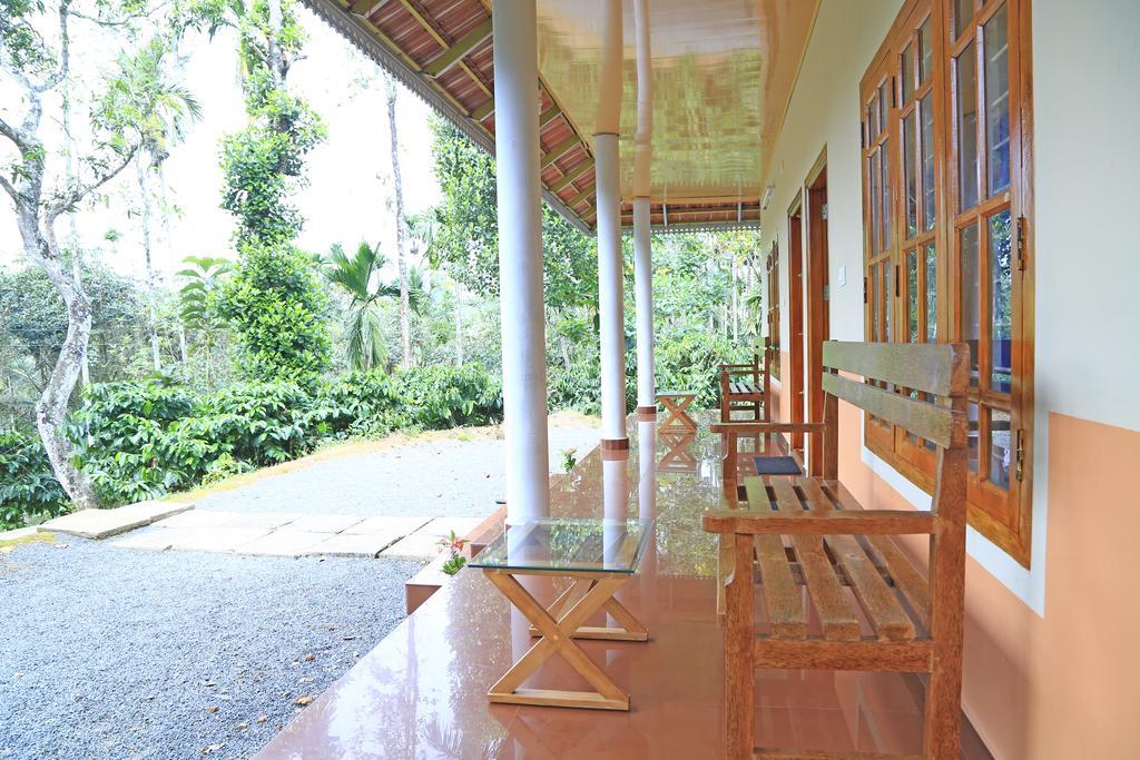 หิมาทริ รีทรีต คอตเทจ Bed & Breakfast วายานาด ภายนอก รูปภาพ