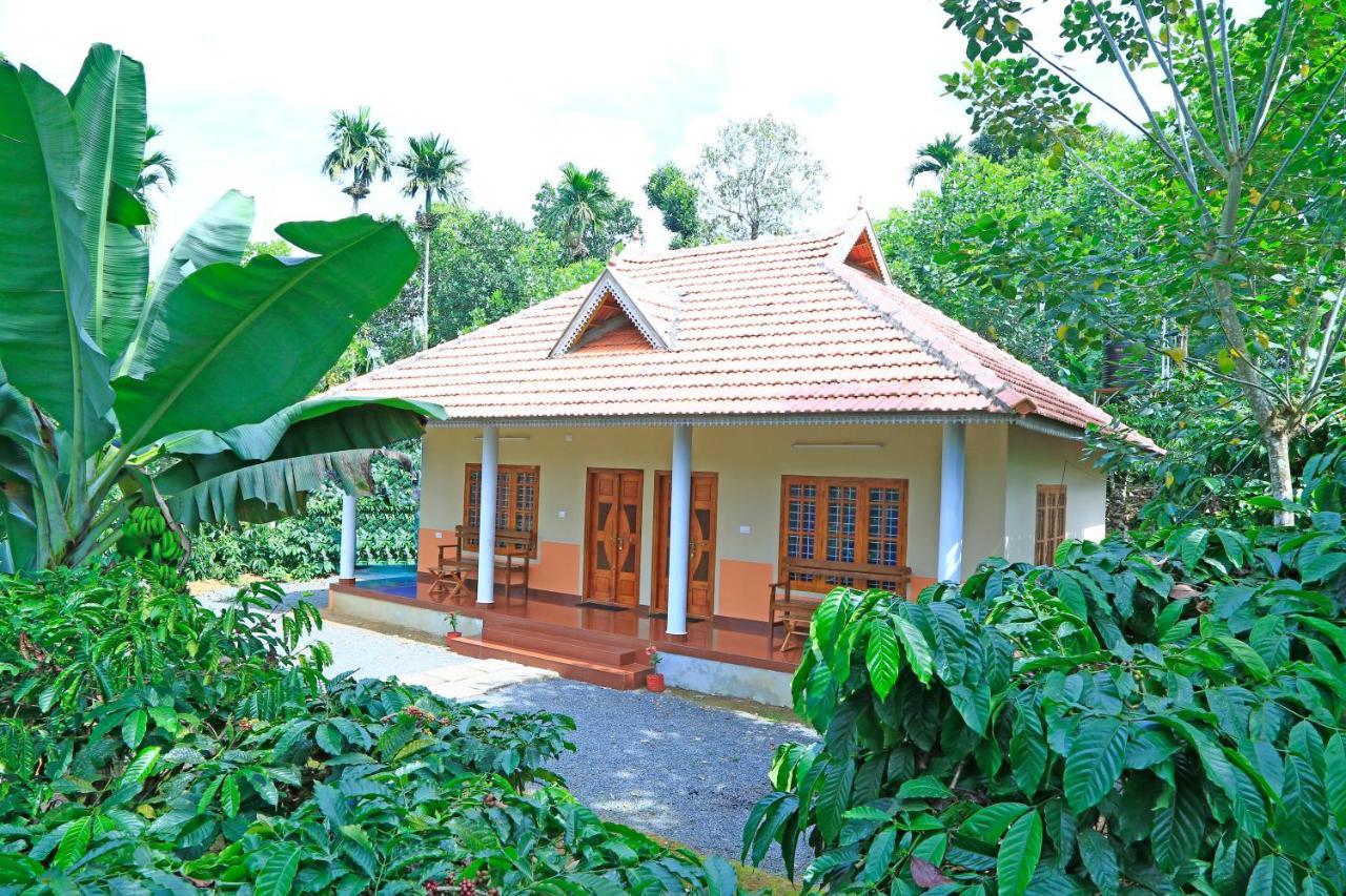 หิมาทริ รีทรีต คอตเทจ Bed & Breakfast วายานาด ภายนอก รูปภาพ